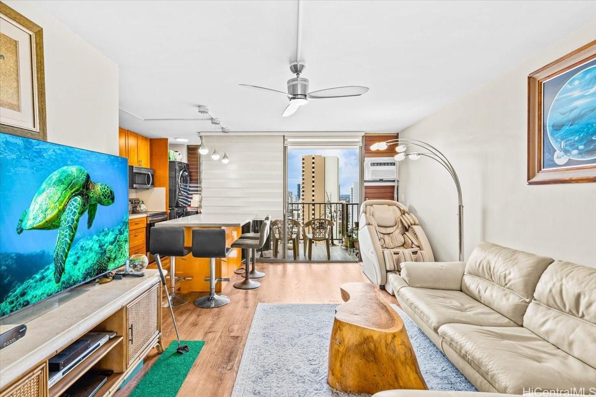 Camelot condo # 1608, Honolulu, Hawaii - photo 2 of 20