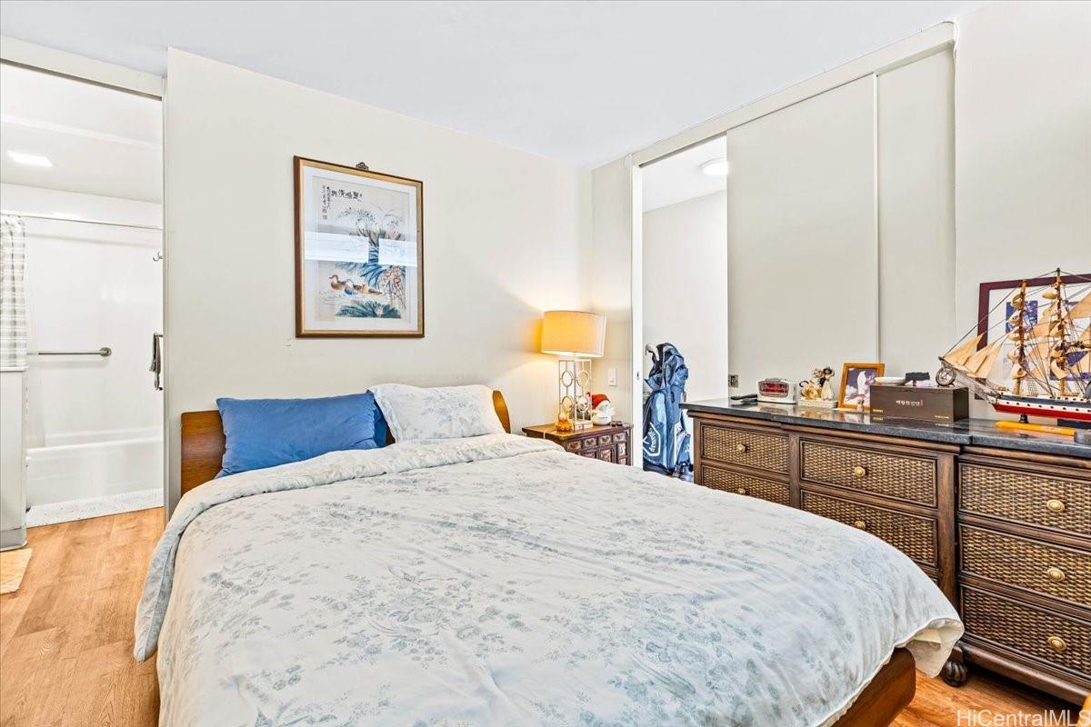 Camelot condo # 1608, Honolulu, Hawaii - photo 13 of 20