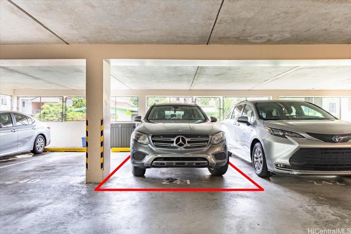 Camelot condo # 1608, Honolulu, Hawaii - photo 19 of 20