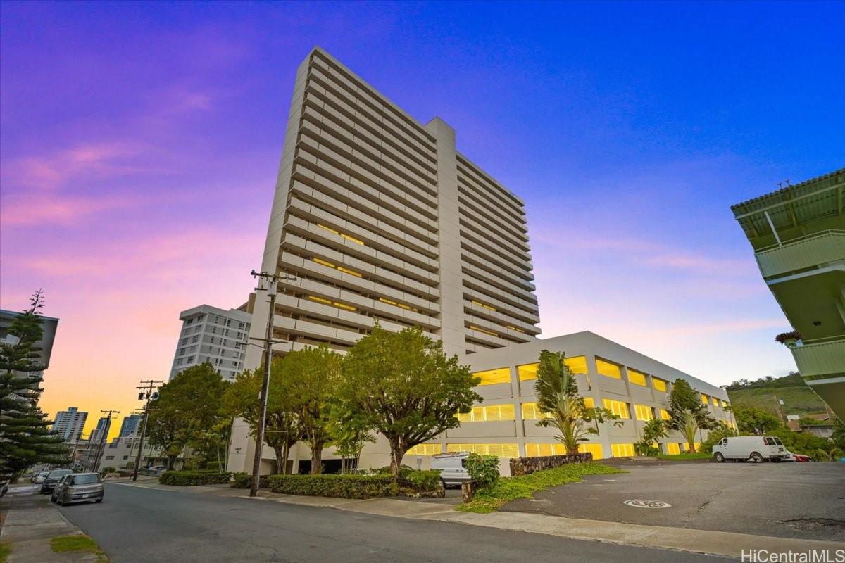 Camelot condo # 1608, Honolulu, Hawaii - photo 20 of 20