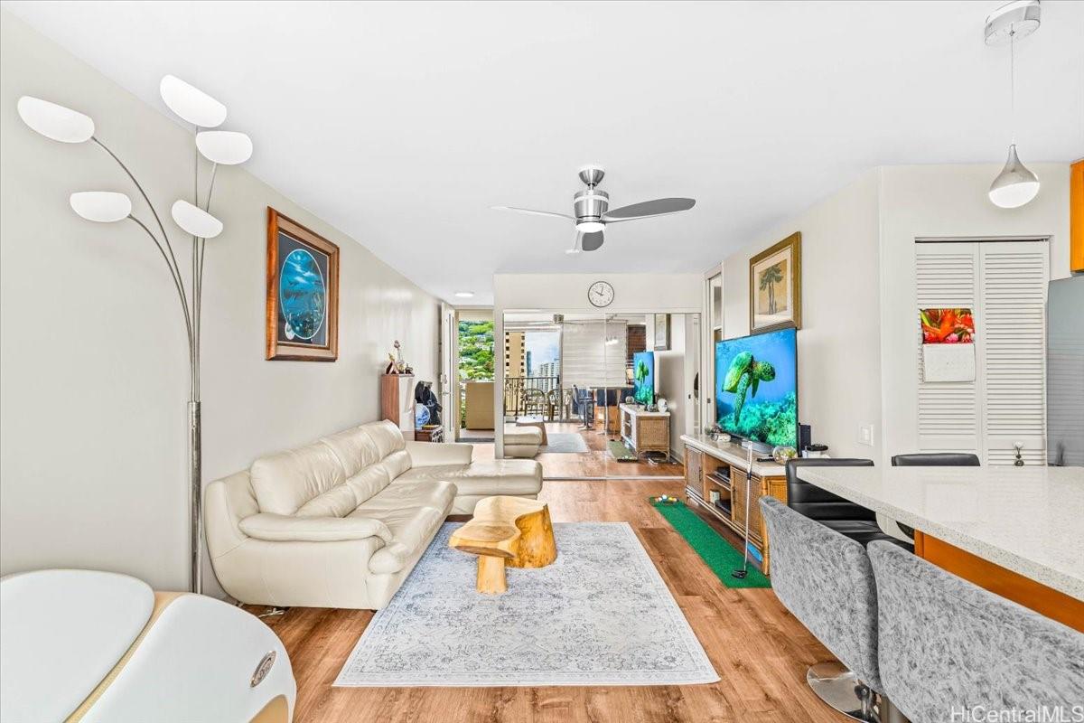 Camelot condo # 1608, Honolulu, Hawaii - photo 6 of 20