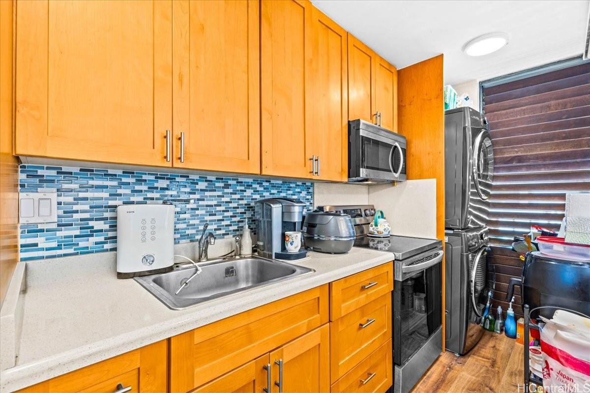 Camelot condo # 1608, Honolulu, Hawaii - photo 9 of 20