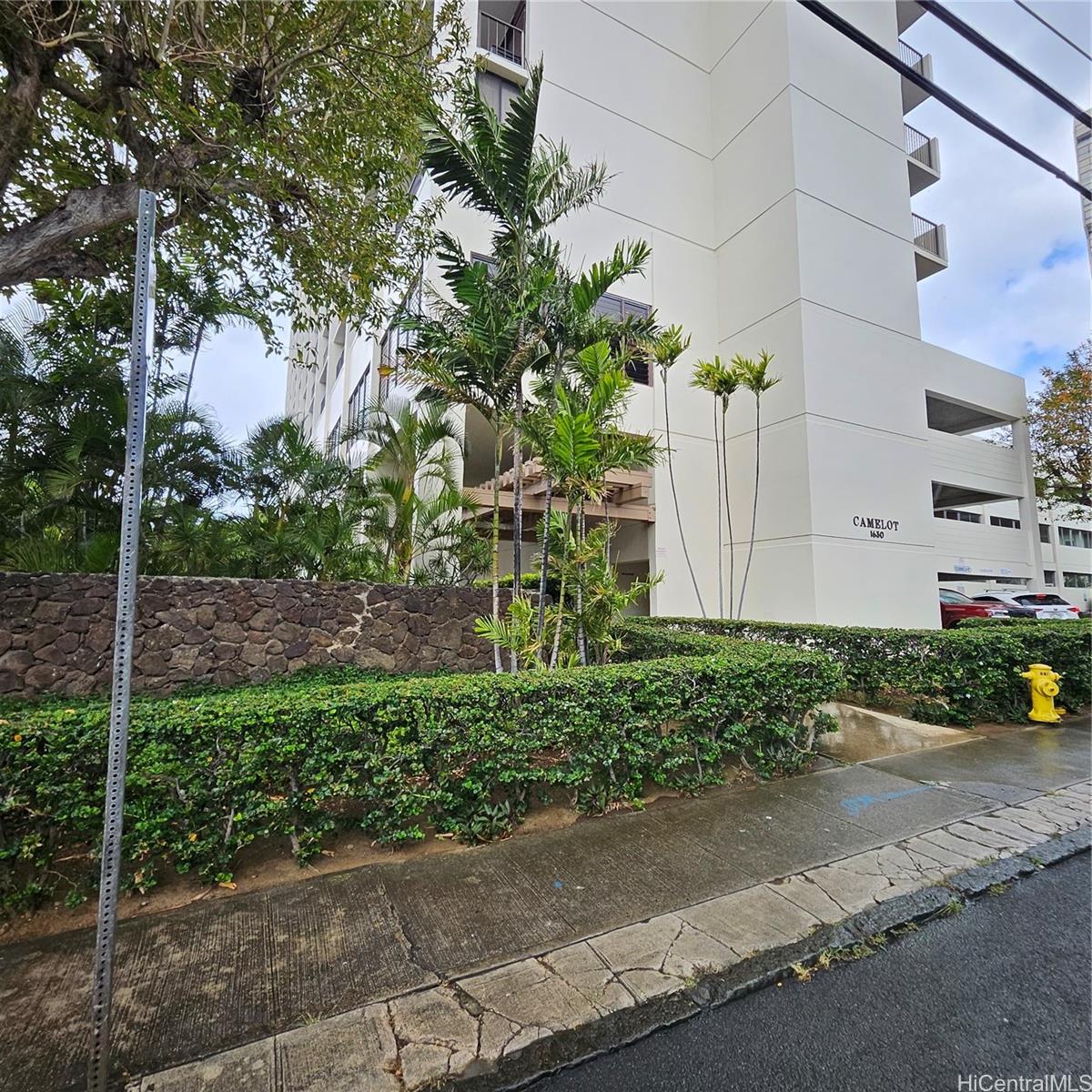 Camelot condo # 1701, Honolulu, Hawaii - photo 10 of 11