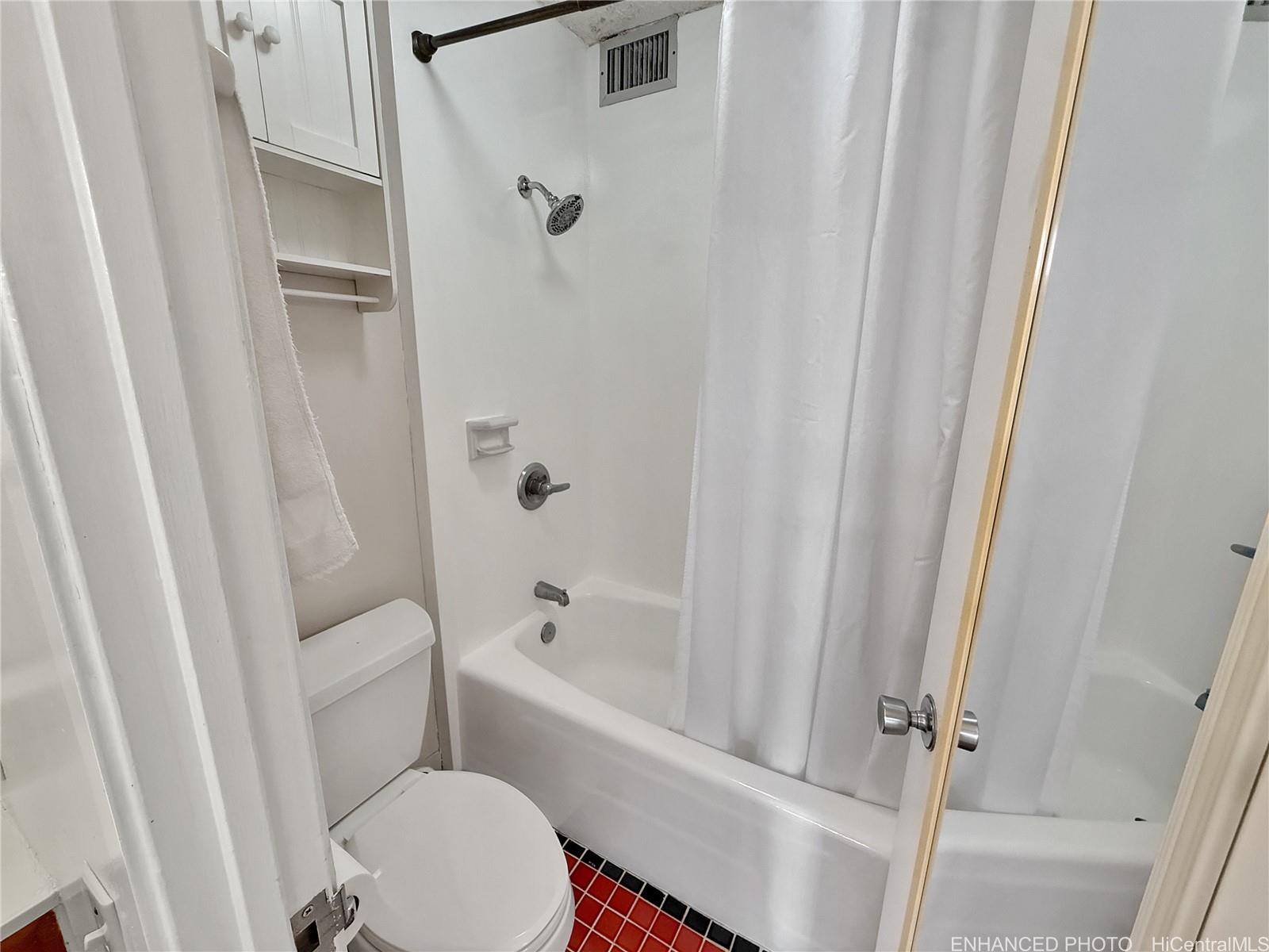 Camelot condo # 1810, Honolulu, Hawaii - photo 11 of 20