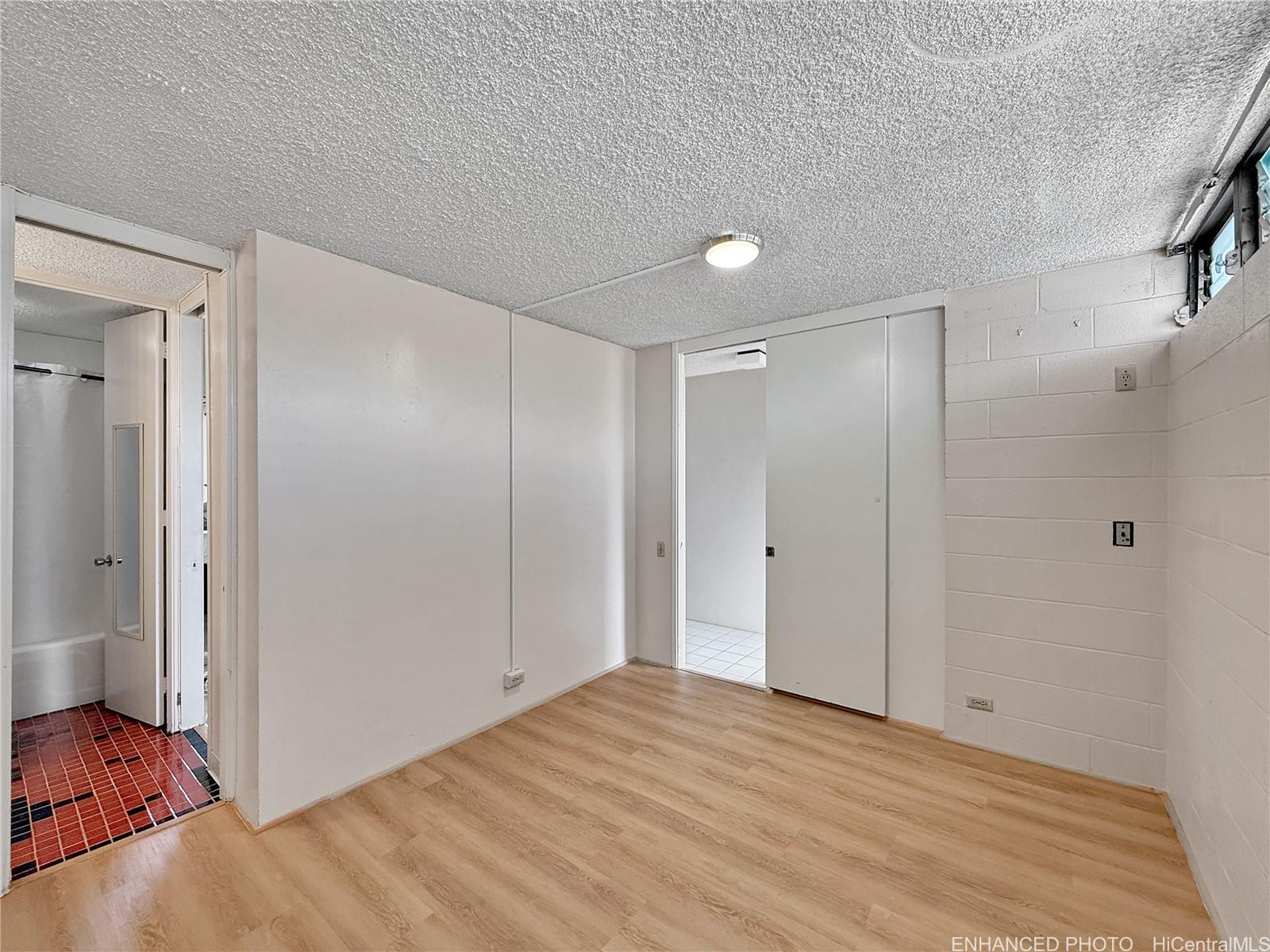 Camelot condo # 1810, Honolulu, Hawaii - photo 12 of 20