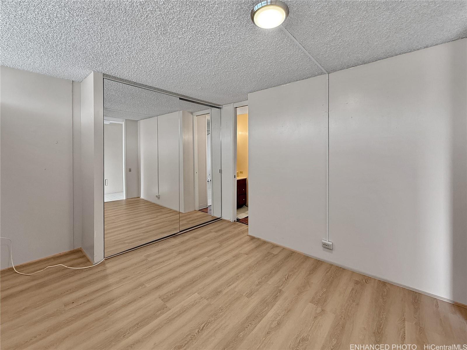 Camelot condo # 1810, Honolulu, Hawaii - photo 13 of 20