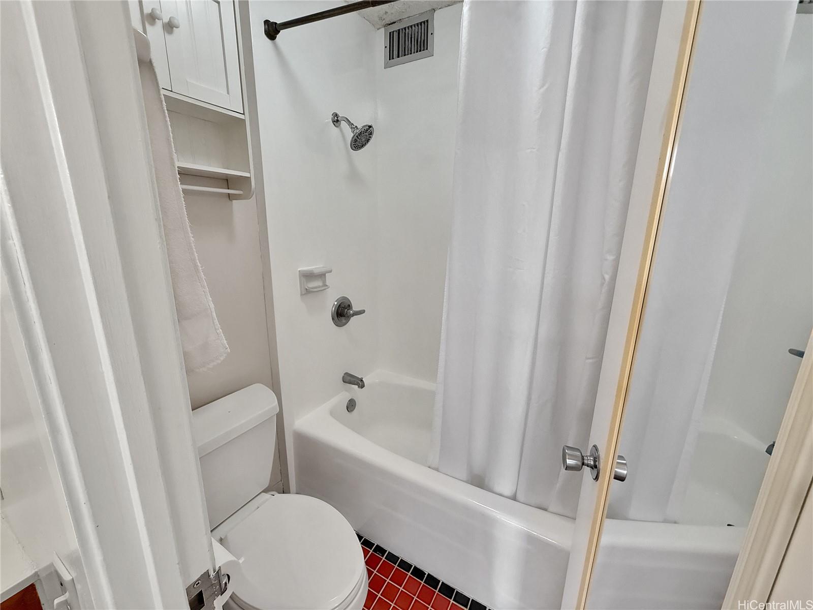 Camelot condo # 1810, Honolulu, Hawaii - photo 13 of 22