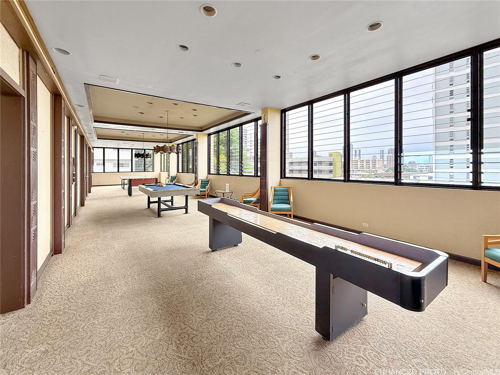 Camelot condo # 1810, Honolulu, Hawaii - photo 17 of 20