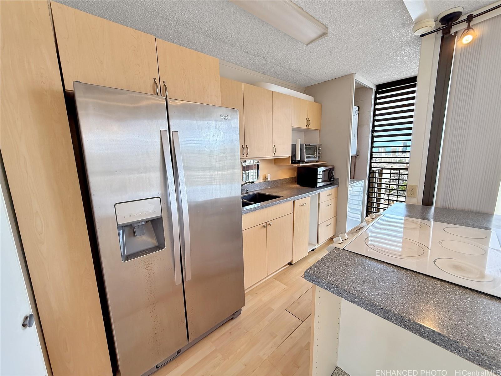 Camelot condo # 1810, Honolulu, Hawaii - photo 5 of 20