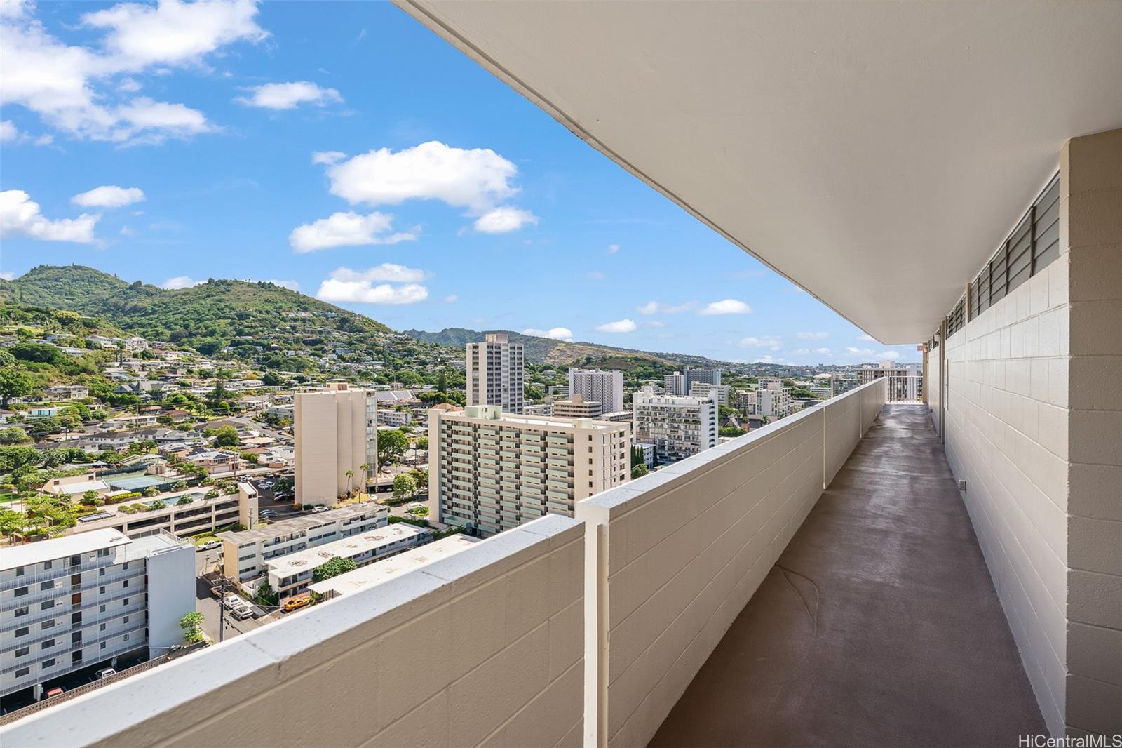 Camelot condo # 2001, Honolulu, Hawaii - photo 14 of 25