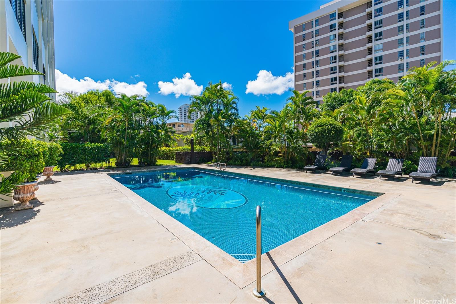 Camelot condo # 2001, Honolulu, Hawaii - photo 22 of 25