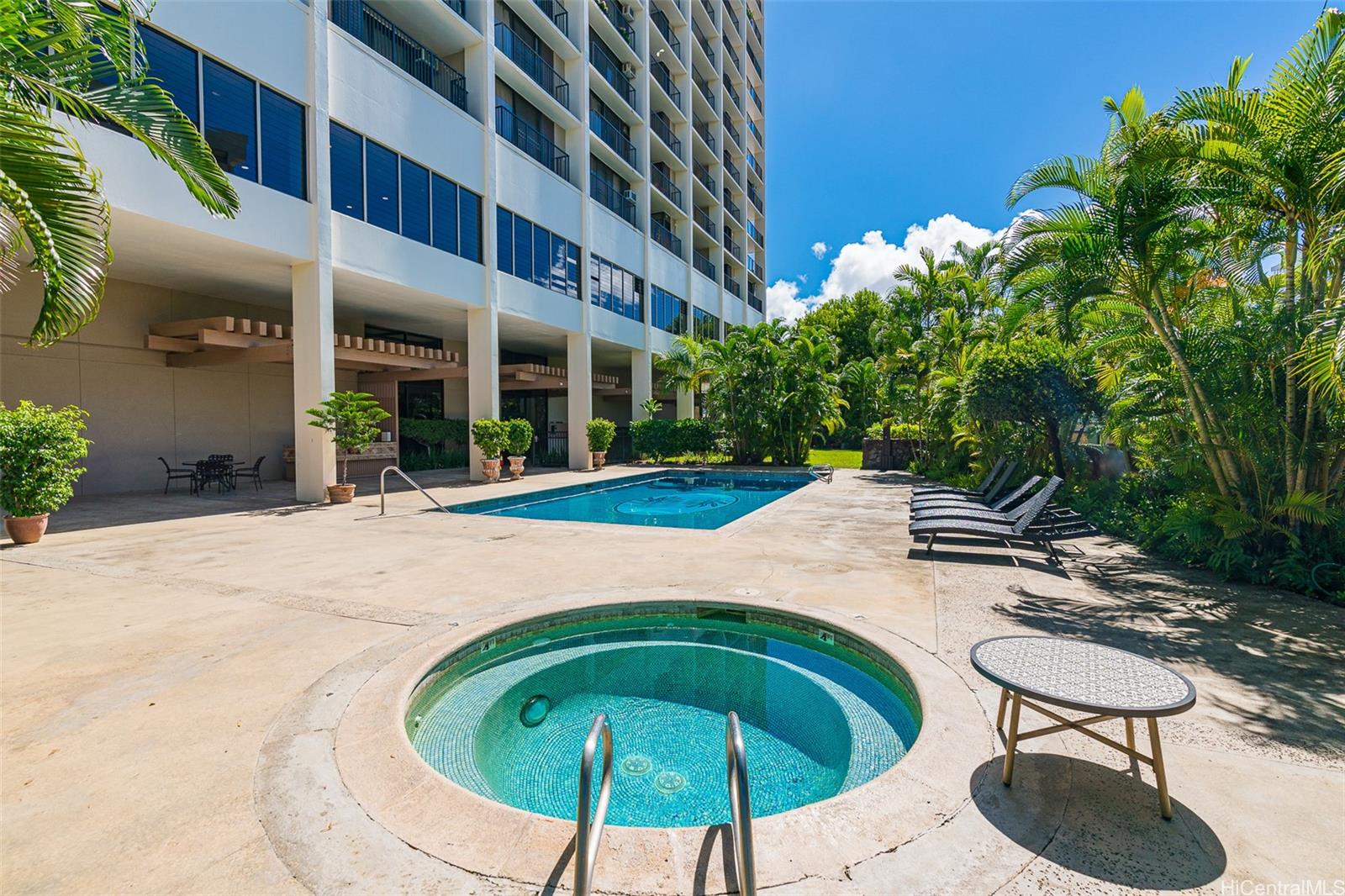 Camelot condo # 2001, Honolulu, Hawaii - photo 23 of 25