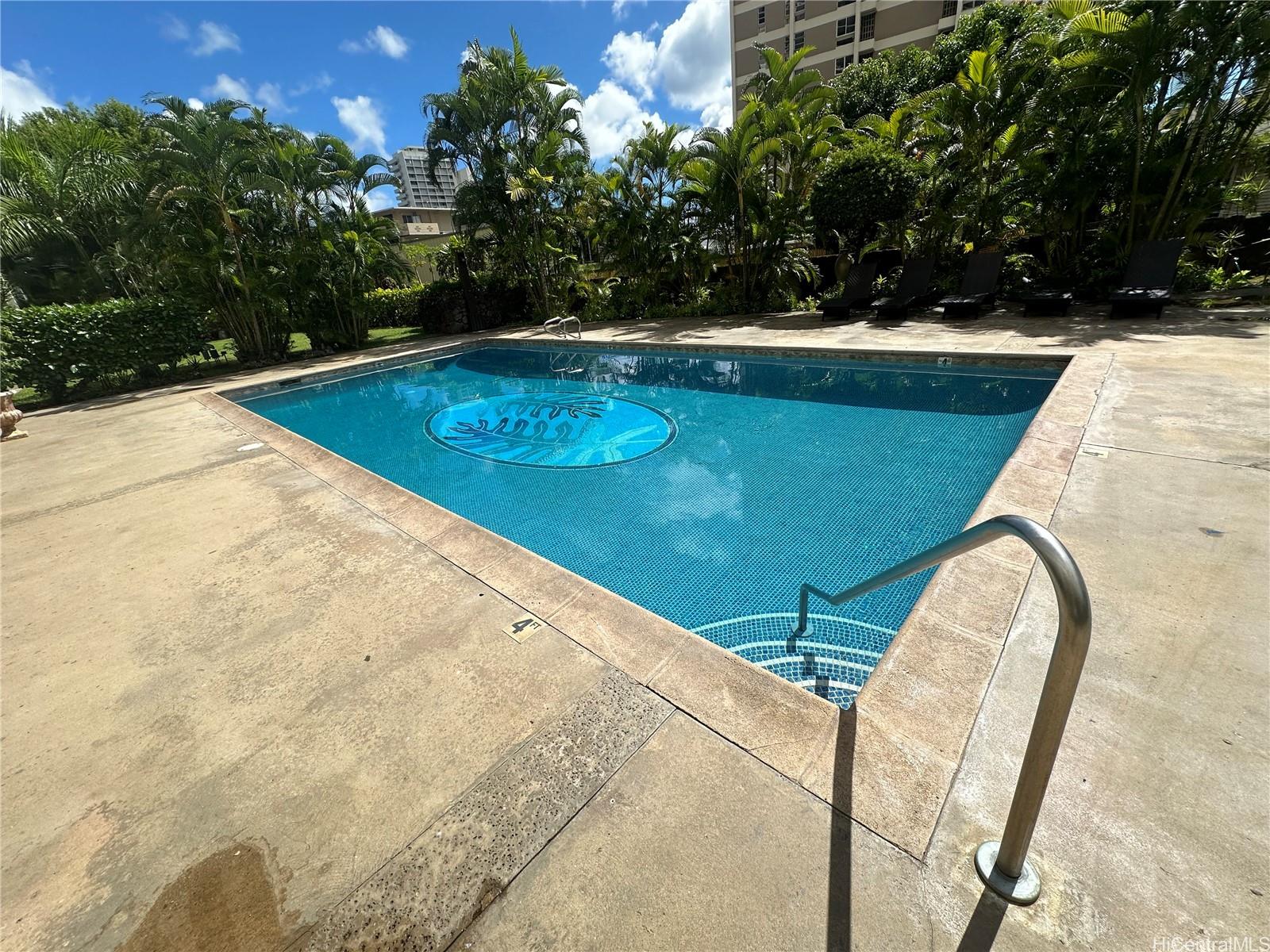 Camelot condo # 2406, Honolulu, Hawaii - photo 8 of 14