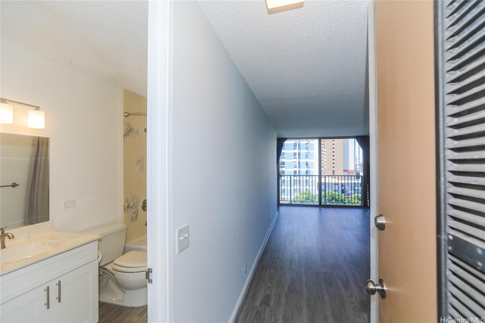 Camelot condo # 506, Honolulu, Hawaii - photo 15 of 25