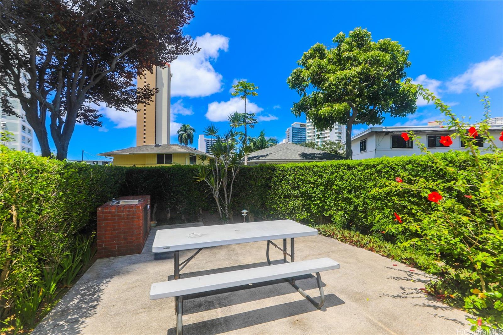 Camelot condo # 506, Honolulu, Hawaii - photo 21 of 25