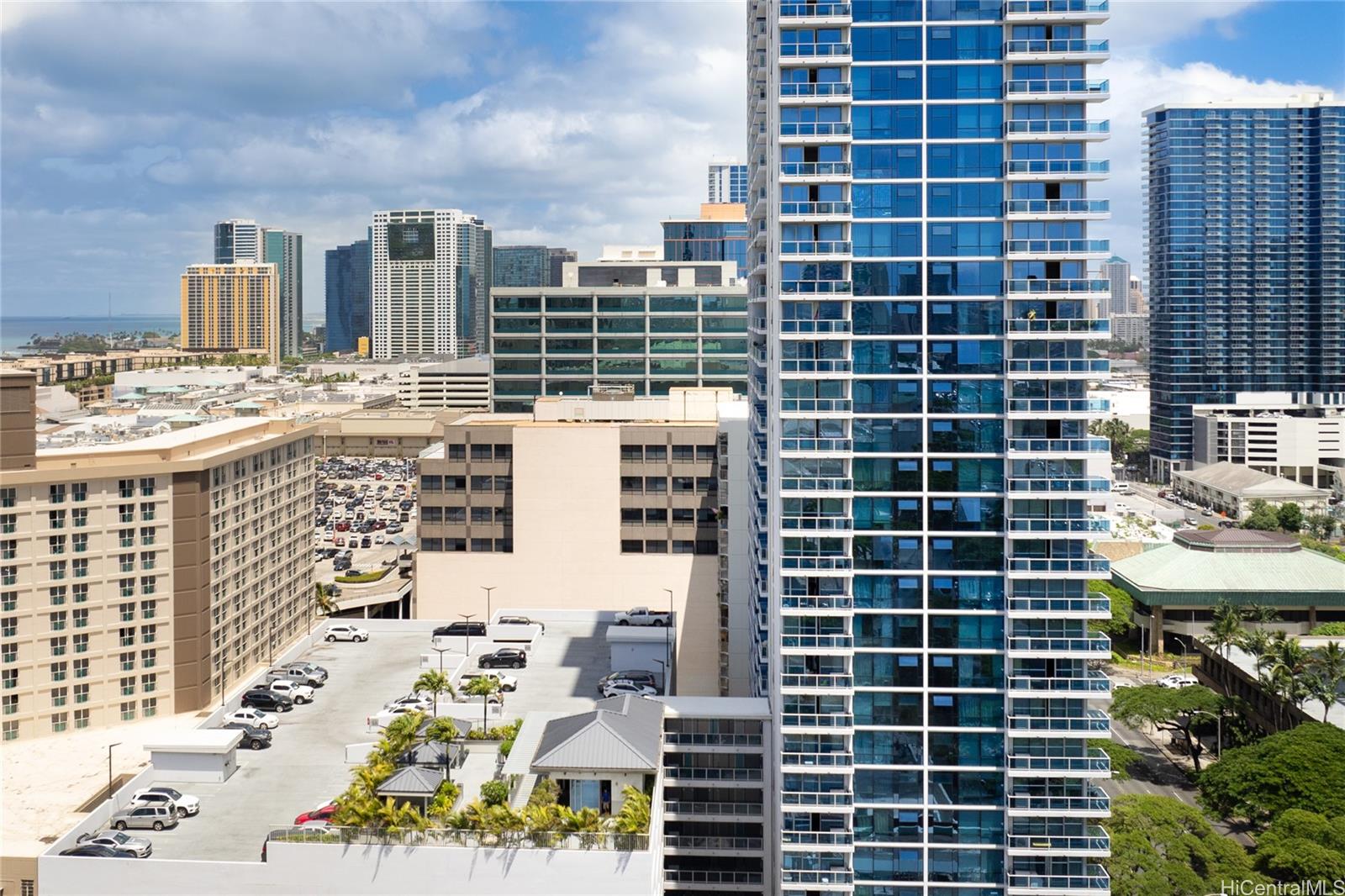 Kapiolani Residence condo # 202, Honolulu, Hawaii - photo 19 of 22