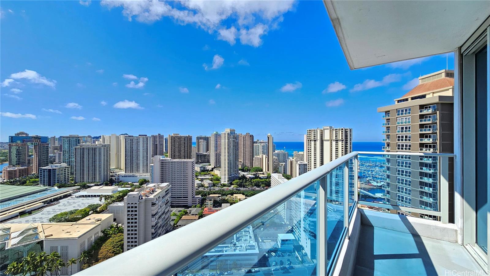 Kapiolani Residence condo # 3307, Honolulu, Hawaii - photo 2 of 25