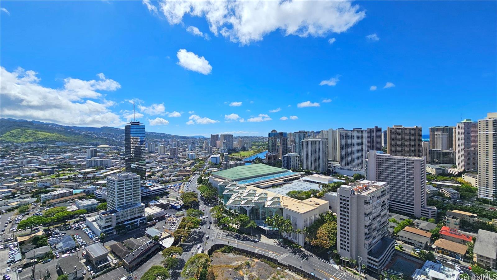 Kapiolani Residence condo # 3307, Honolulu, Hawaii - photo 22 of 25