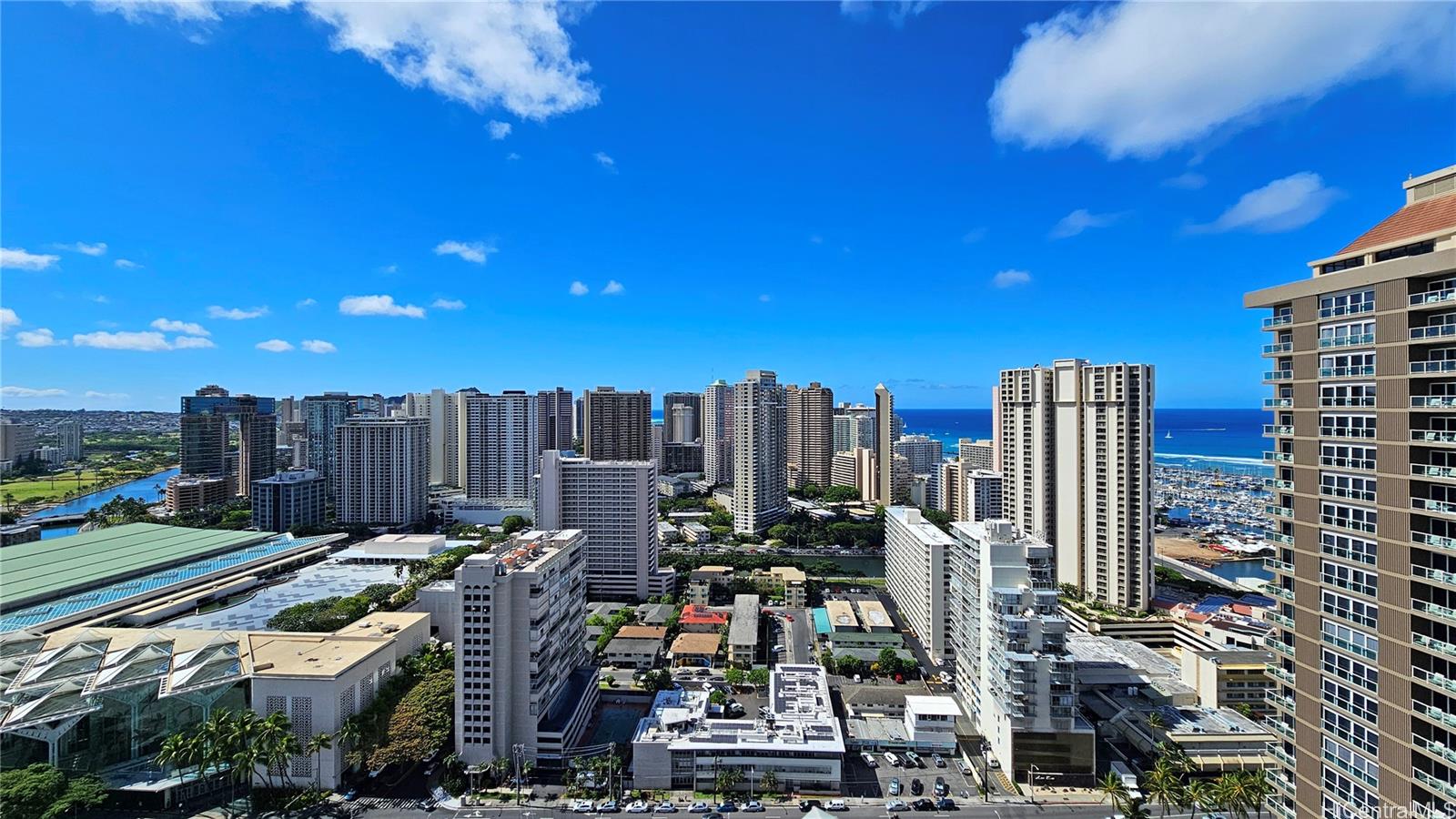 Kapiolani Residence condo # 3307, Honolulu, Hawaii - photo 23 of 25