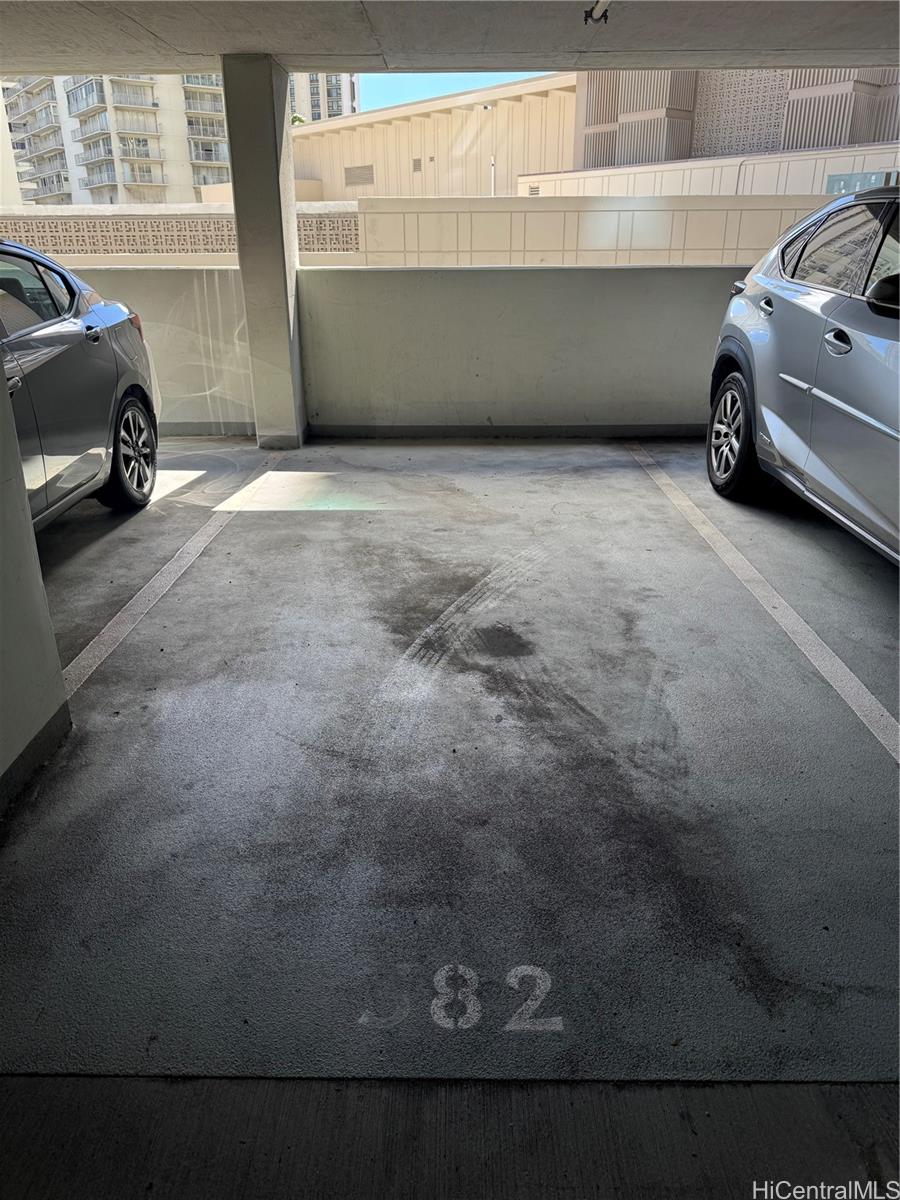 Kapiolani Residence condo # 3403, Honolulu, Hawaii - photo 15 of 15