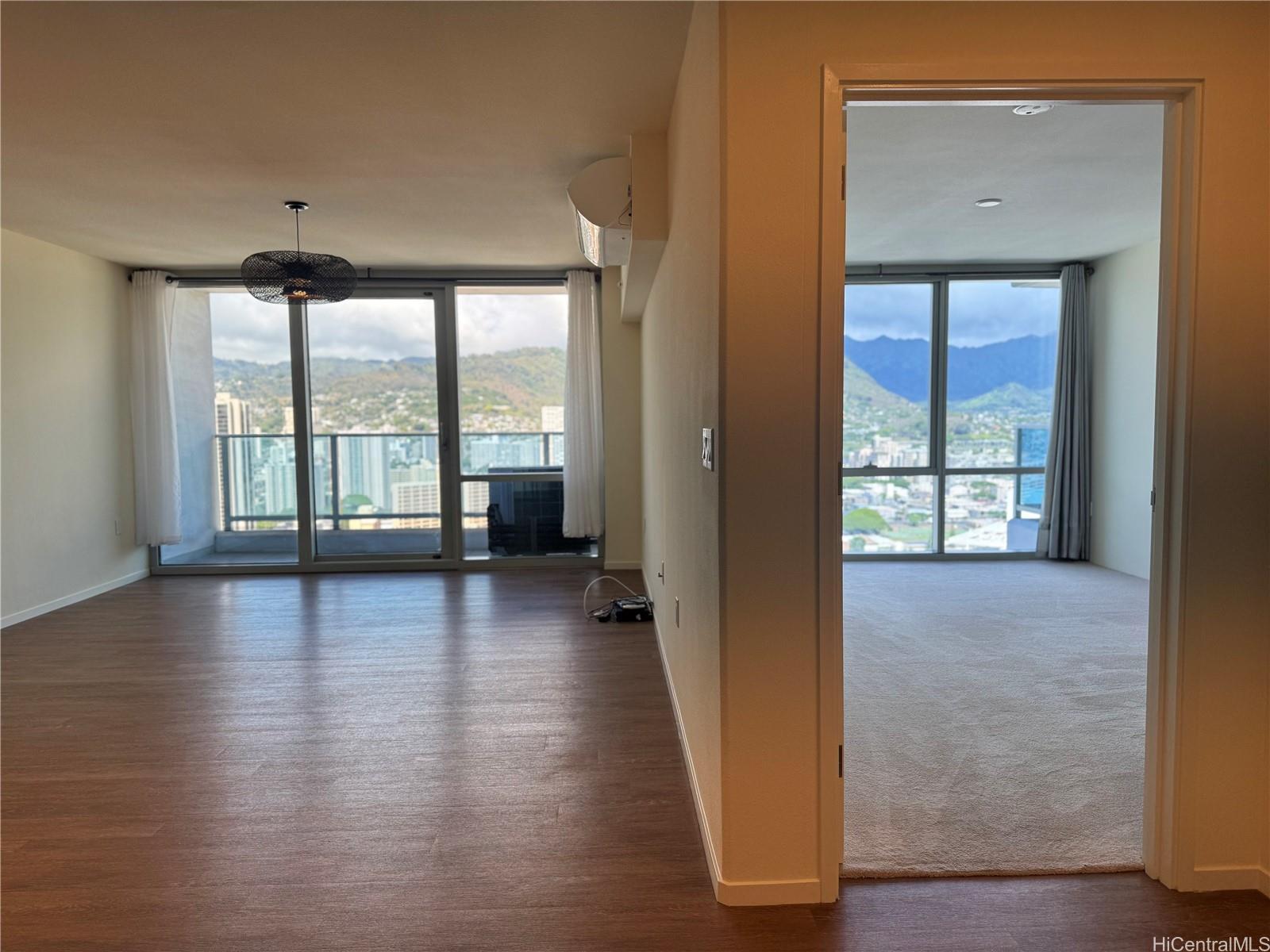 Kapiolani Residence condo # 3403, Honolulu, Hawaii - photo 5 of 15