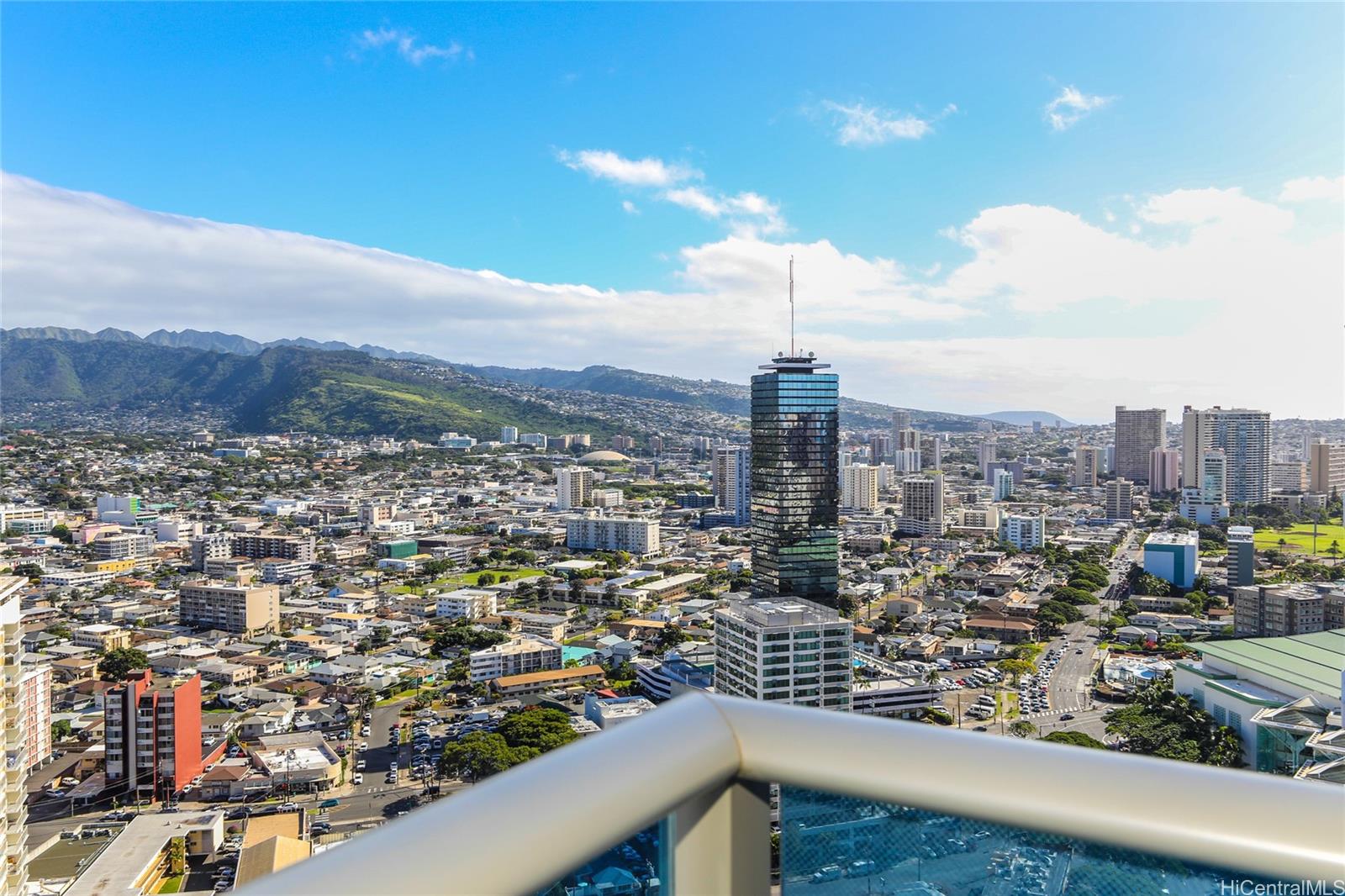 Kapiolani Residence condo # 3505, Honolulu, Hawaii - photo 2 of 25