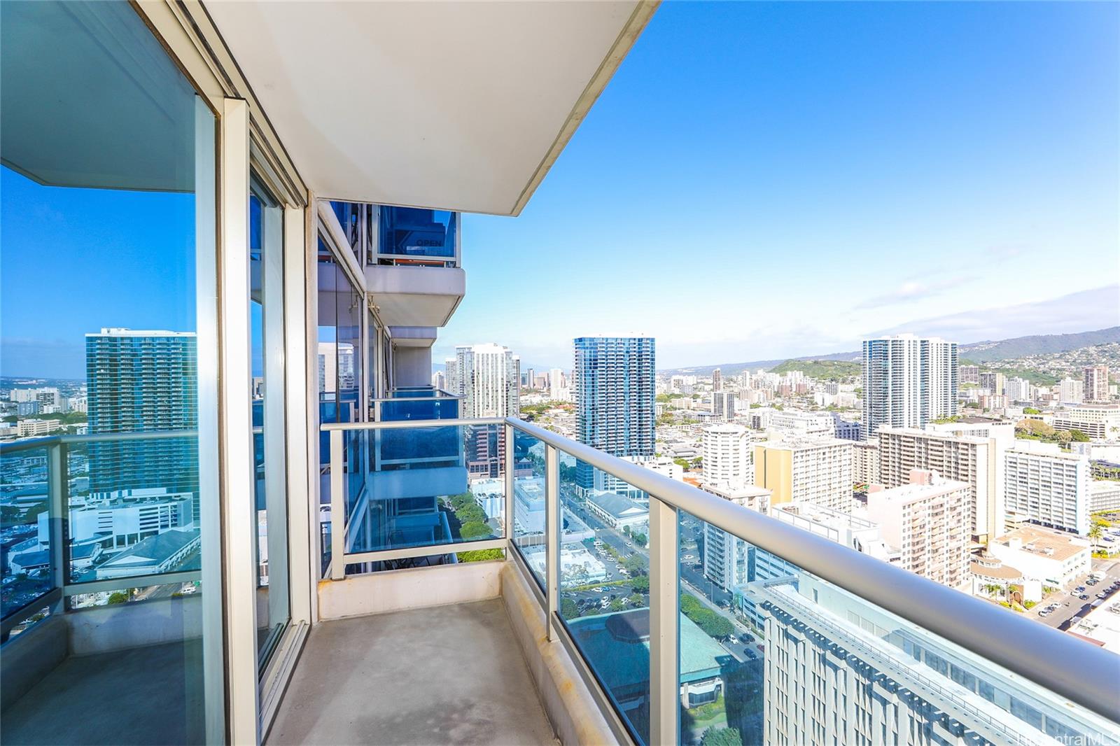 Kapiolani Residence condo # 3505, Honolulu, Hawaii - photo 4 of 25