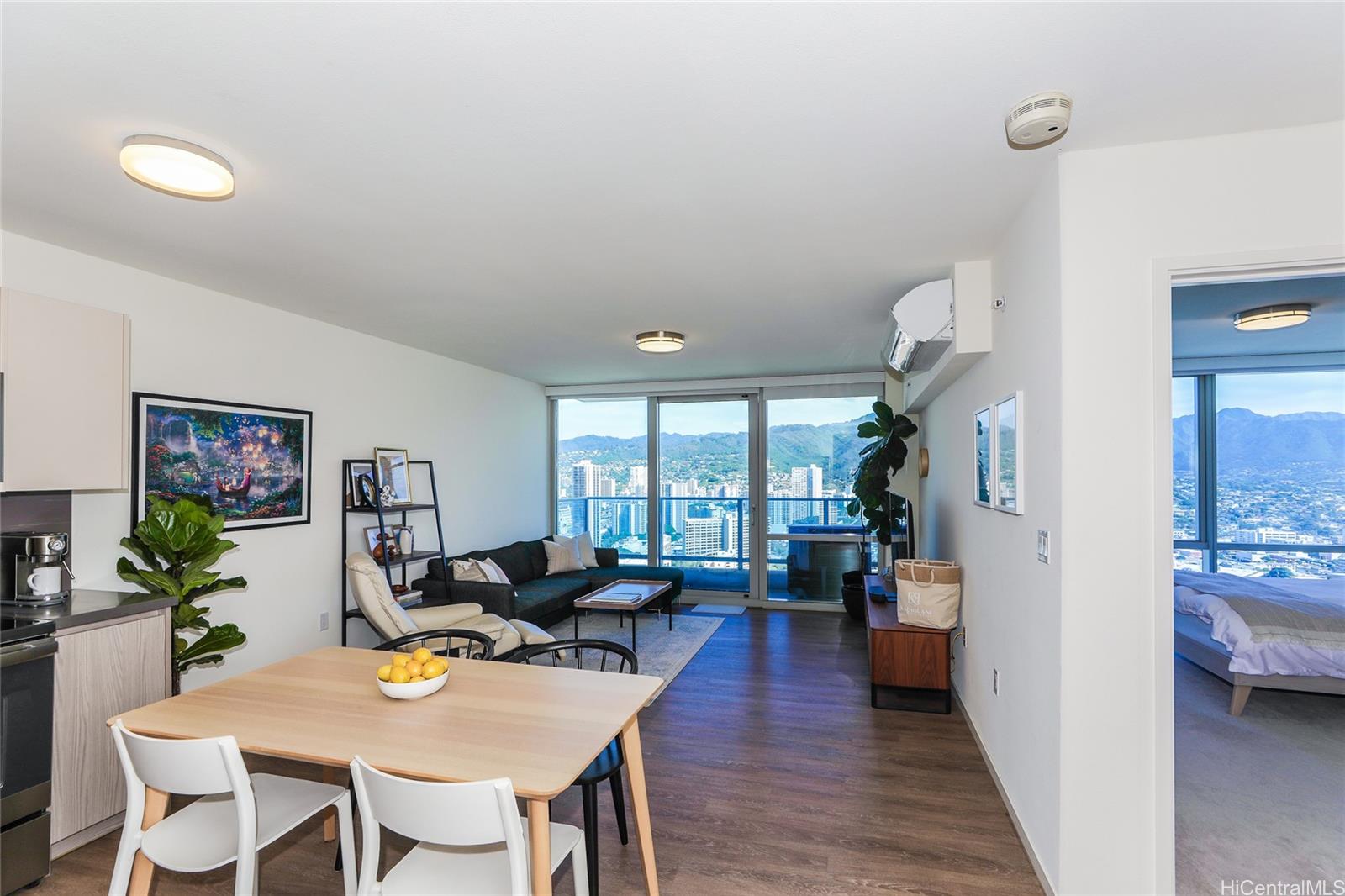 Kapiolani Residence condo # 3505, Honolulu, Hawaii - photo 5 of 25