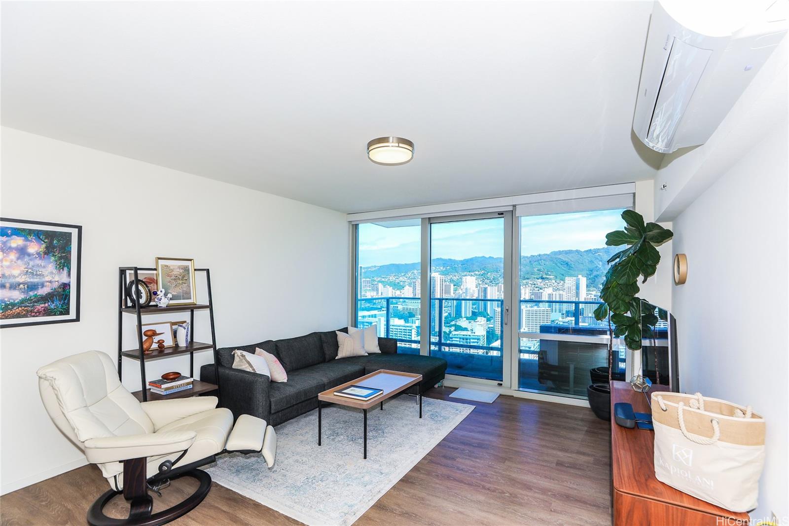 Kapiolani Residence condo # 3505, Honolulu, Hawaii - photo 7 of 25