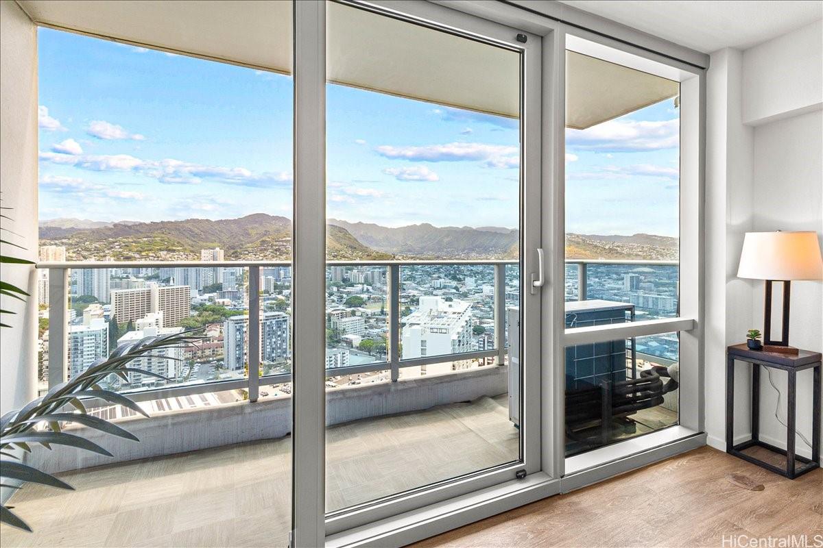 Kapiolani Residence condo # 3603, Honolulu, Hawaii - photo 18 of 25