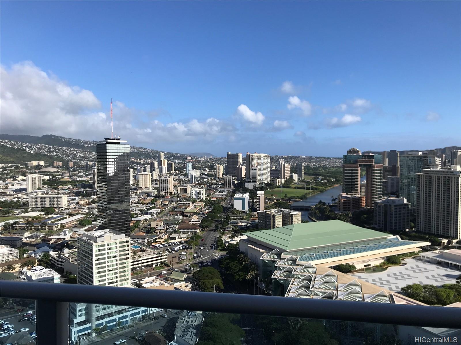 Kapiolani Residence condo # 3706, Honolulu, Hawaii - photo 3 of 8