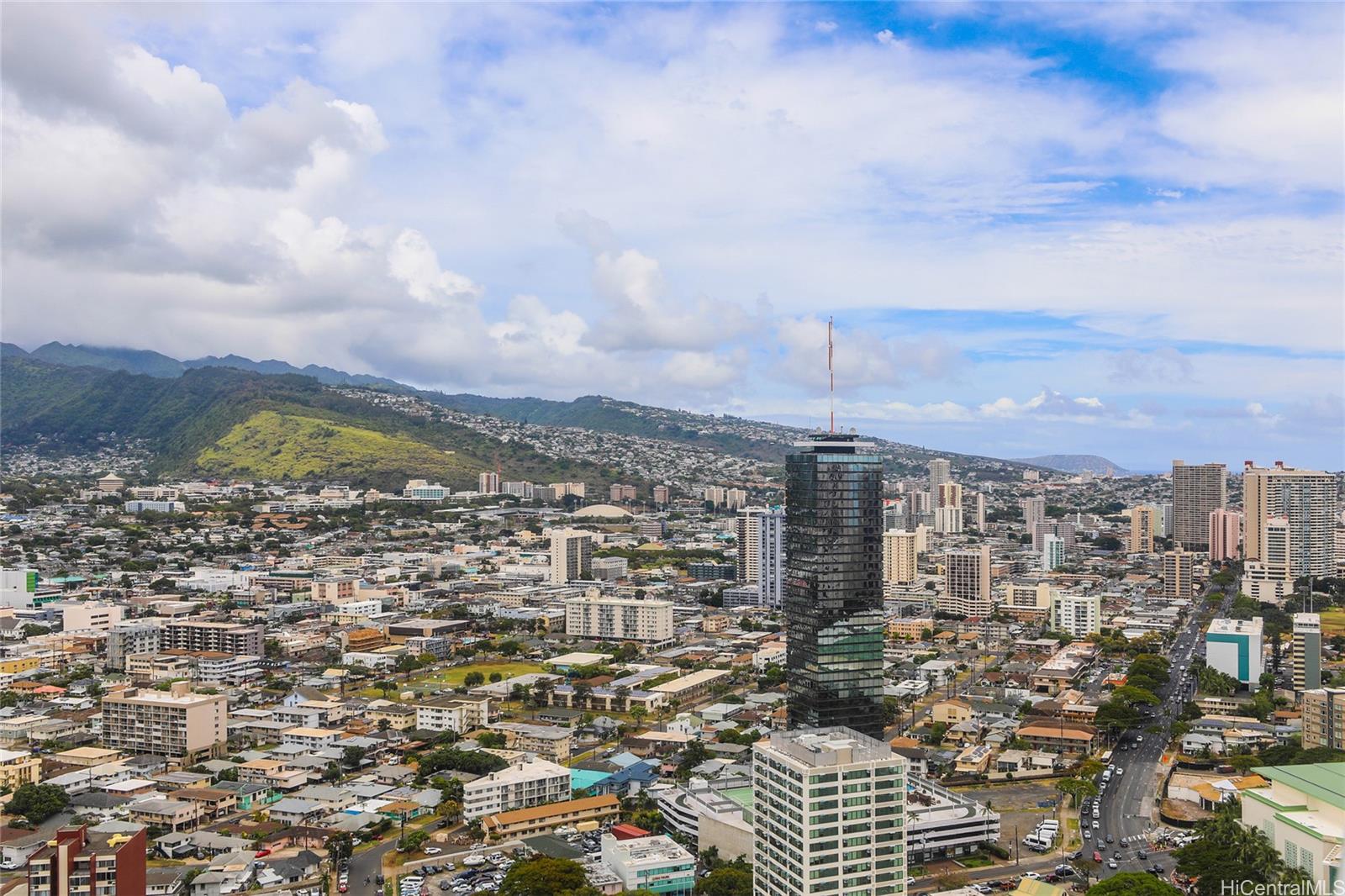Kapiolani Residence condo # 4004, Honolulu, Hawaii - photo 2 of 25