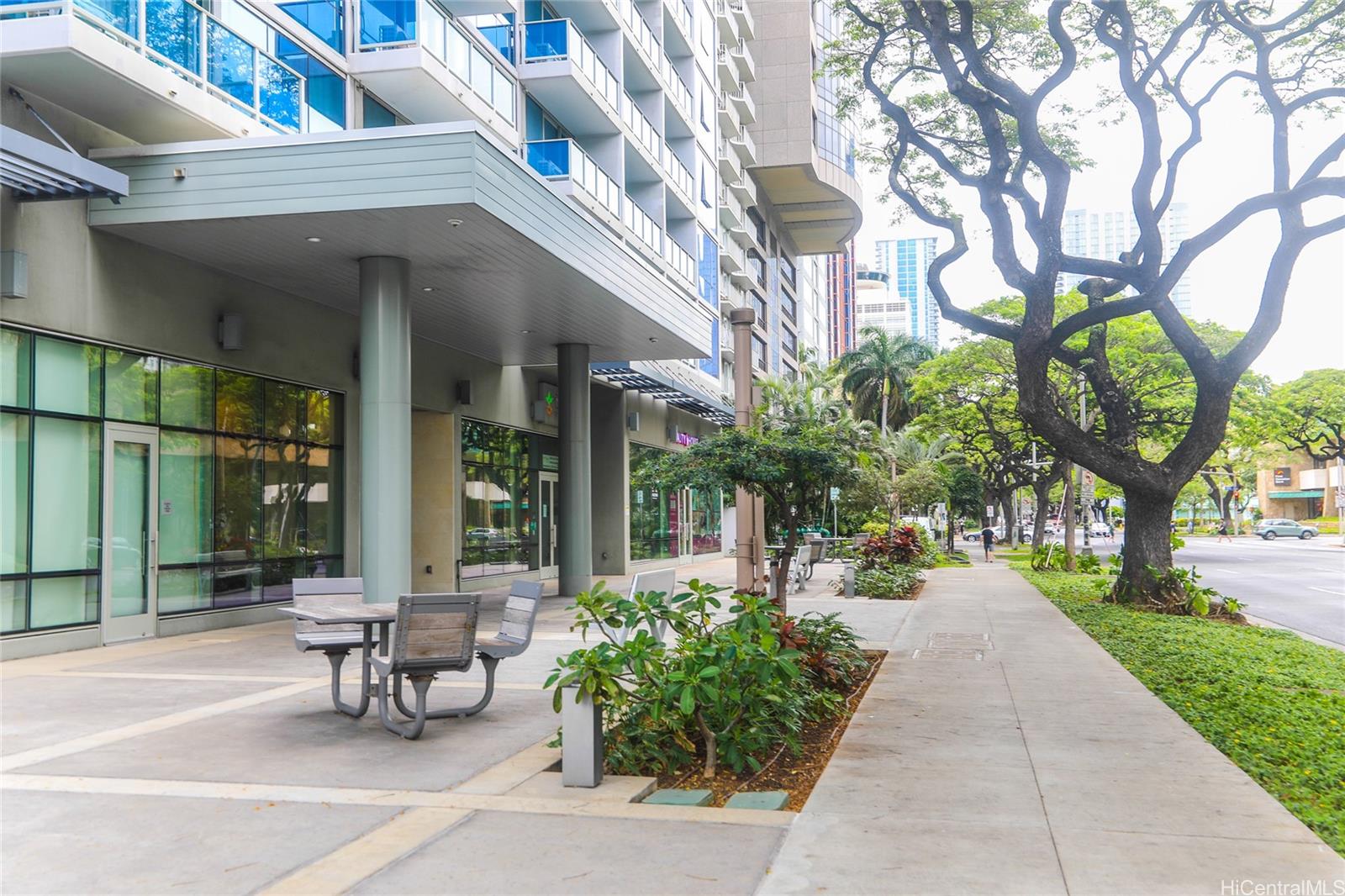 Kapiolani Residence condo # 4004, Honolulu, Hawaii - photo 17 of 25