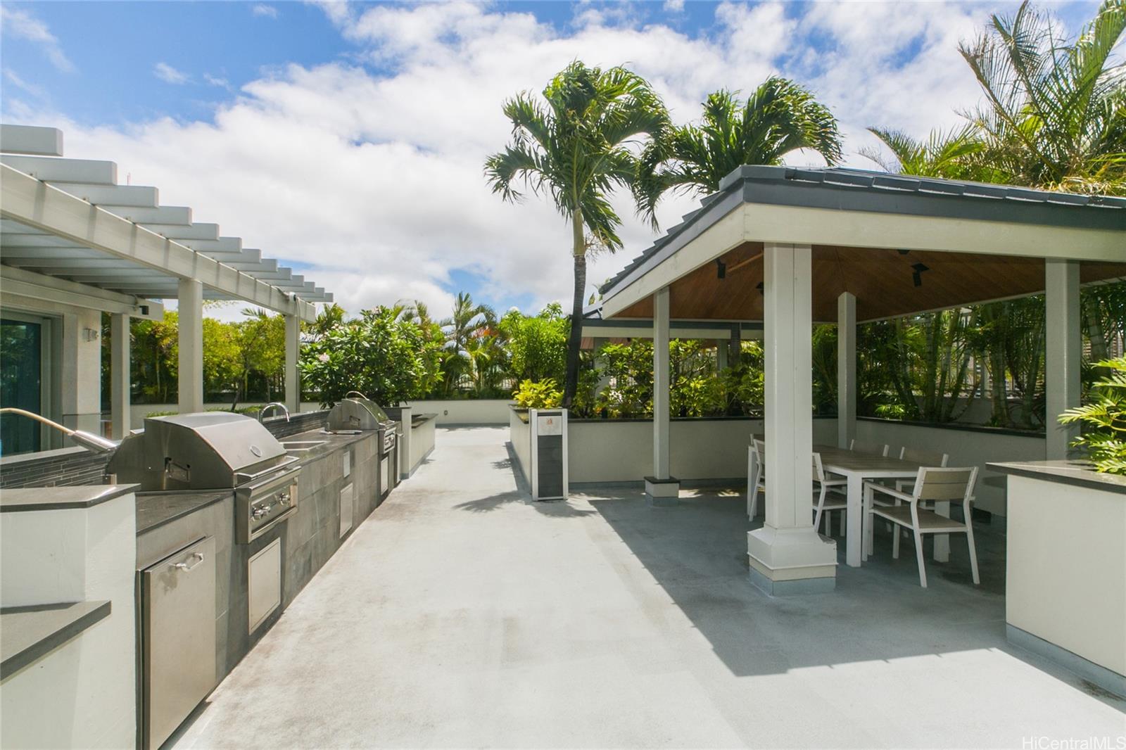 Kapiolani Residence condo # 4004, Honolulu, Hawaii - photo 19 of 25