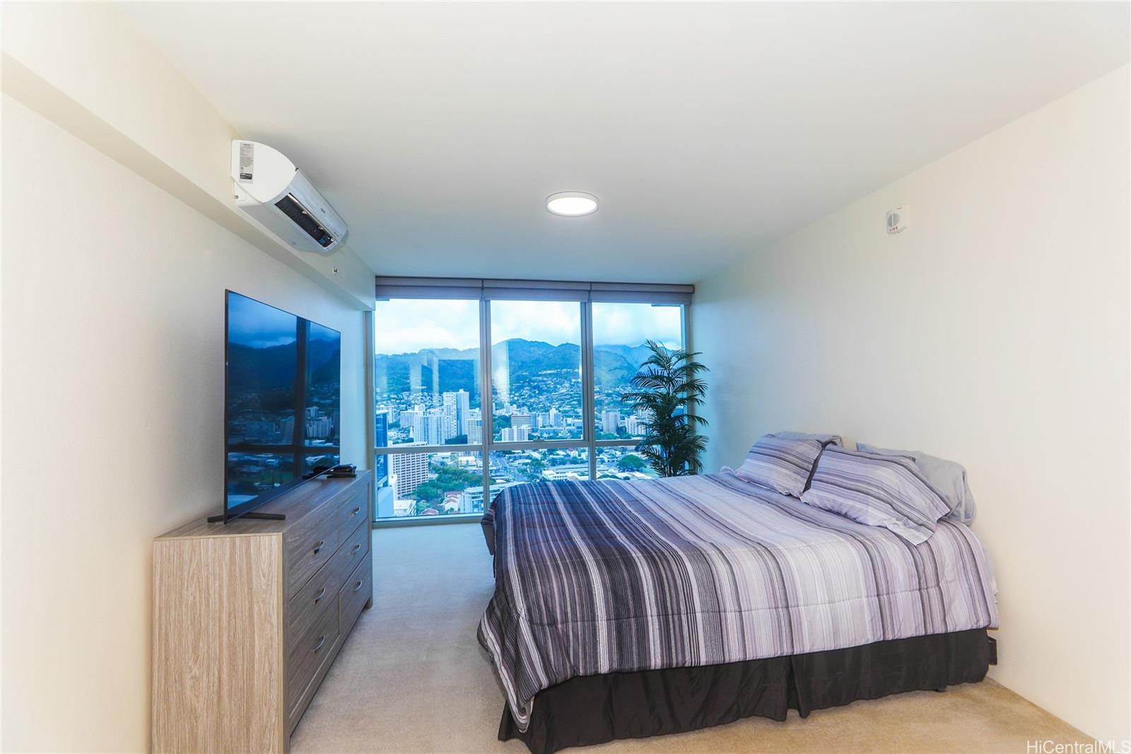Kapiolani Residence condo # 4004, Honolulu, Hawaii - photo 9 of 25