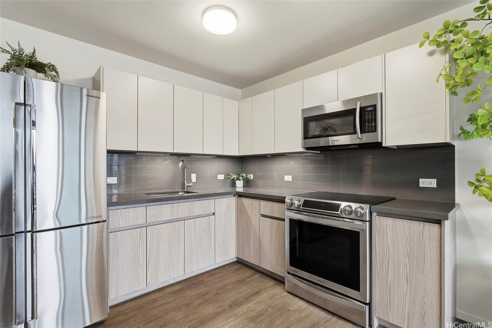 Kapiolani Residence condo # 4004, Honolulu, Hawaii - photo 13 of 25