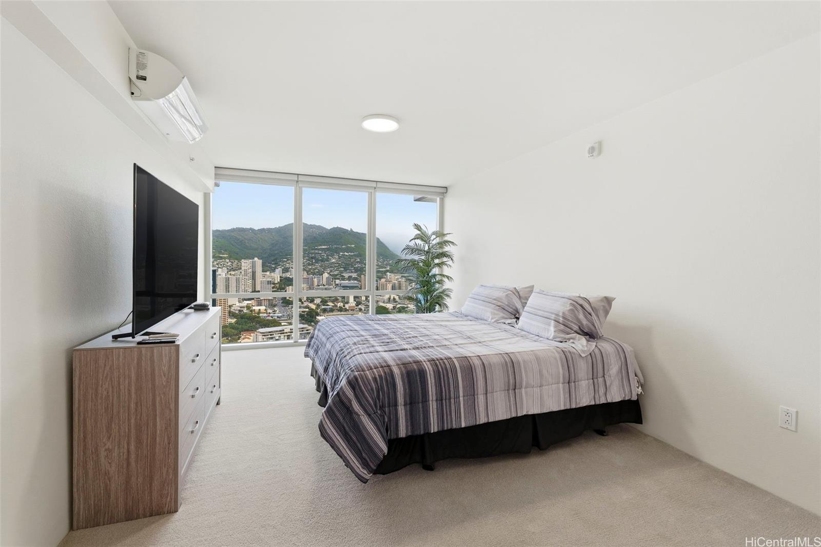 Kapiolani Residence condo # 4004, Honolulu, Hawaii - photo 16 of 25