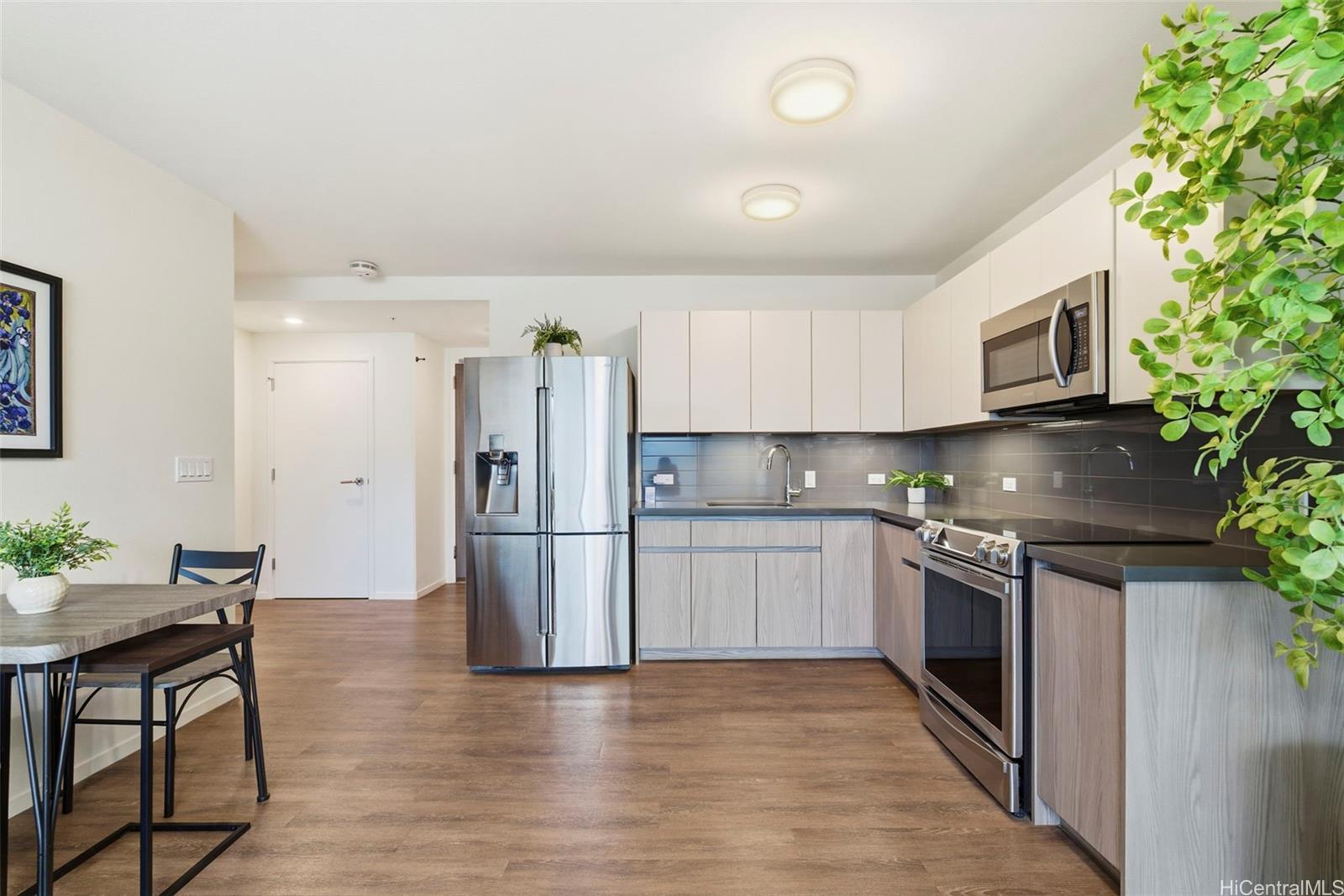 Kapiolani Residence condo # 4004, Honolulu, Hawaii - photo 3 of 25