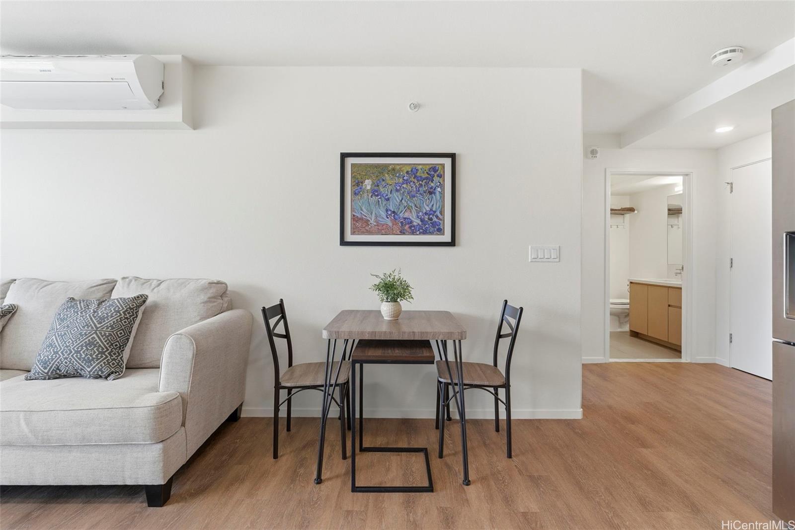 Kapiolani Residence condo # 4004, Honolulu, Hawaii - photo 7 of 25