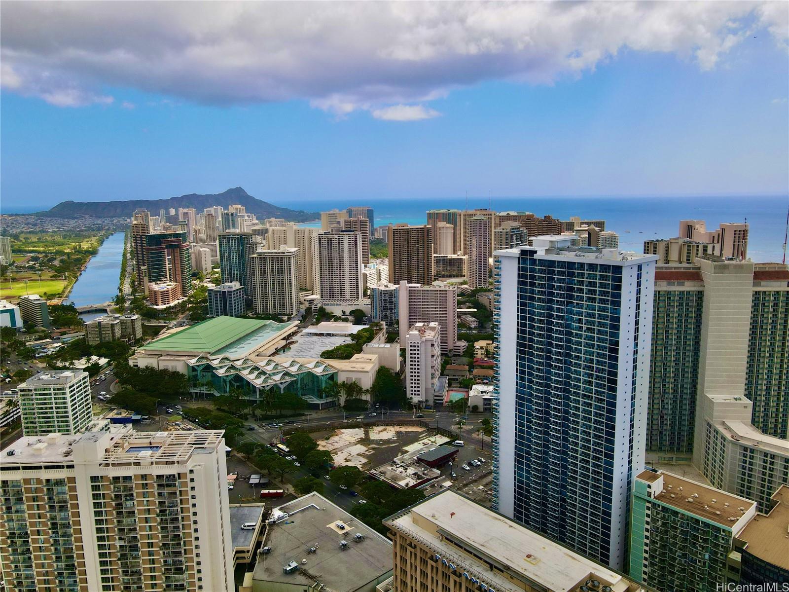 1631 Kapiolani Blvd Honolulu - Rental - photo 2 of 22