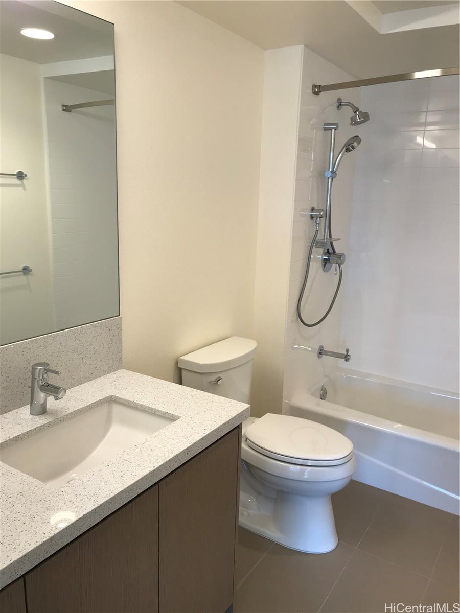 Kapiolani Residence condo # 4405, Honolulu, Hawaii - photo 19 of 21