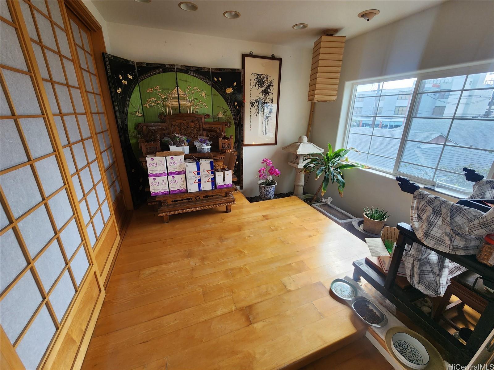 1631 Liliha St Honolulu Oahu commercial real estate photo16 of 17