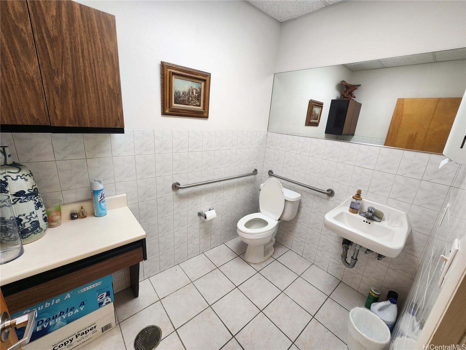 1631 Liliha St Honolulu Oahu commercial real estate photo9 of 17