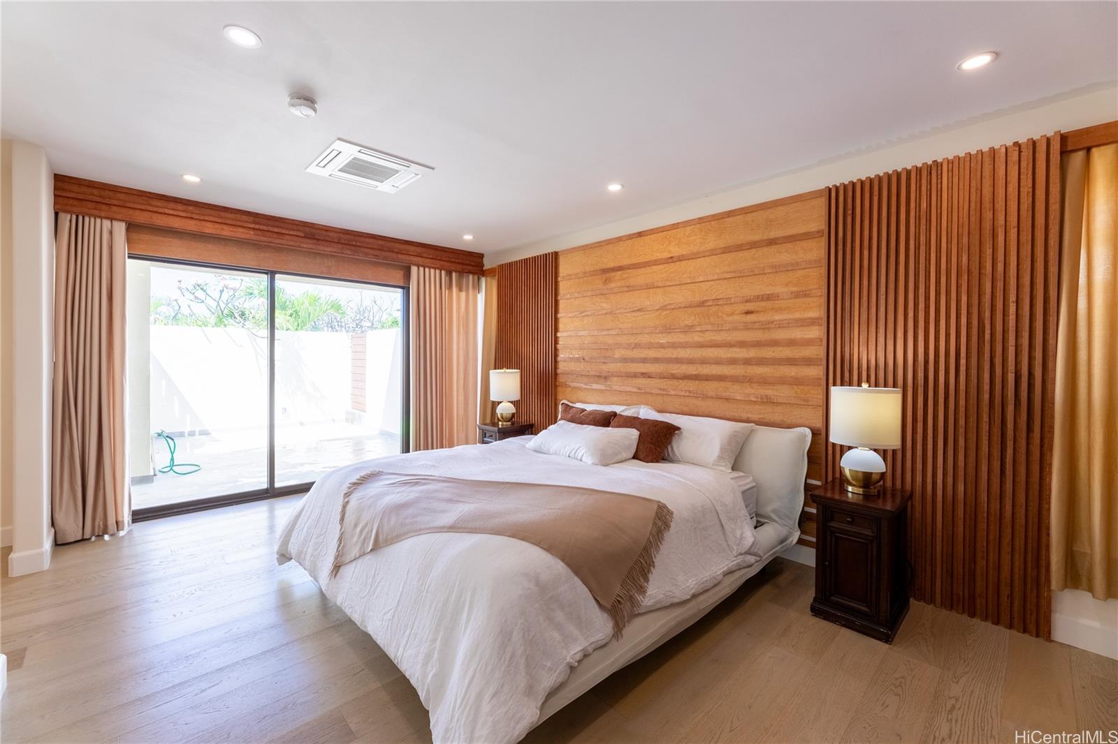 1632  Ihiloa Loop Waialae Iki, Diamond Head home - photo 13 of 25