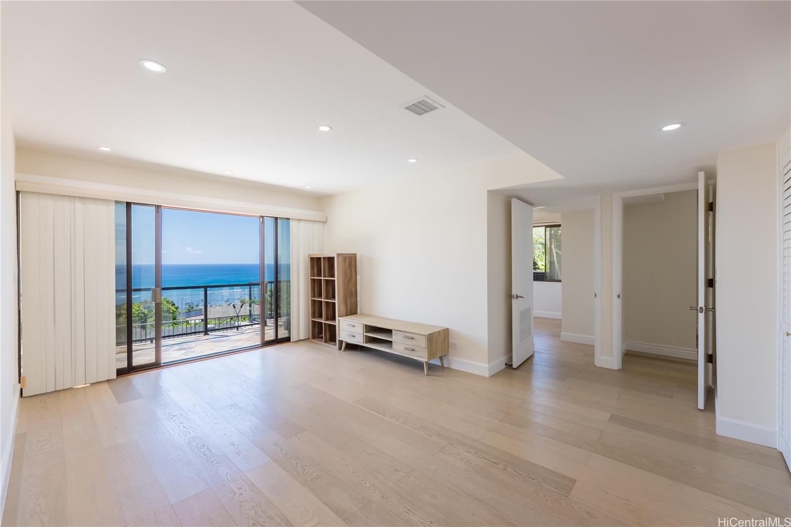 1632  Ihiloa Loop Waialae Iki, Diamond Head home - photo 17 of 25