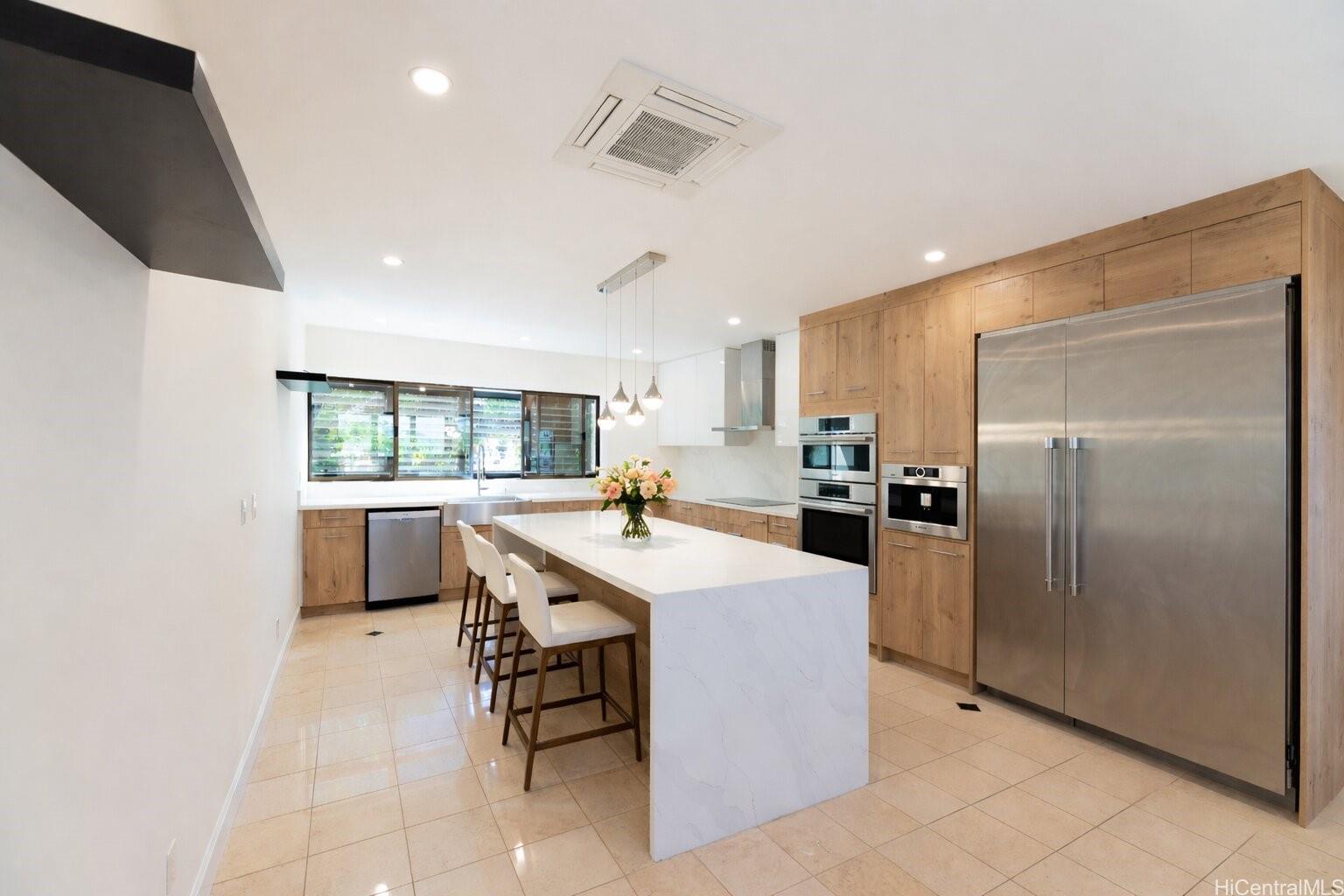 1632  Ihiloa Loop Waialae Iki, Diamond Head home - photo 7 of 25