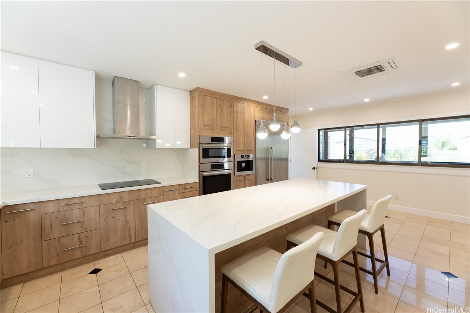 1632  Ihiloa Loop Waialae Iki, Diamond Head home - photo 9 of 25