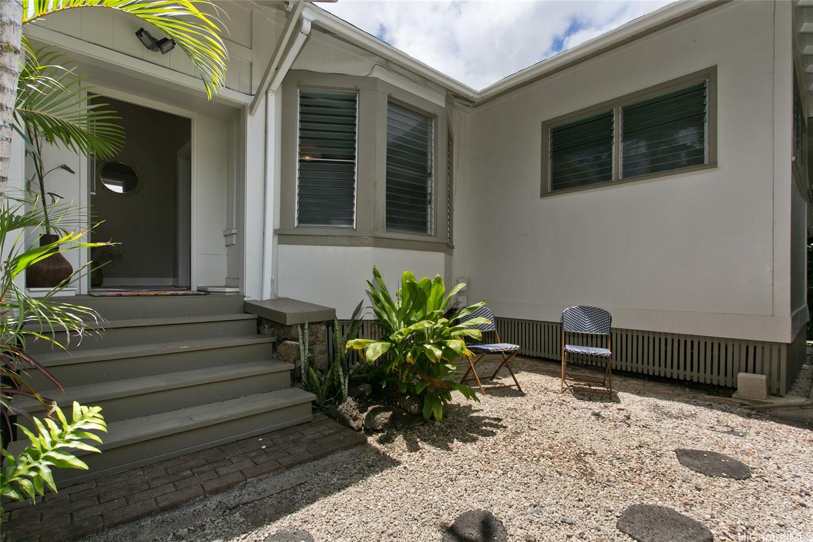 1634  Leilehua Lane Punchbowl Area, Honolulu home - photo 2 of 22