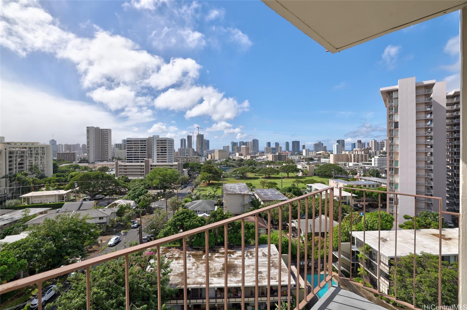 Consulate condo # 1002, Honolulu, Hawaii - photo 11 of 13