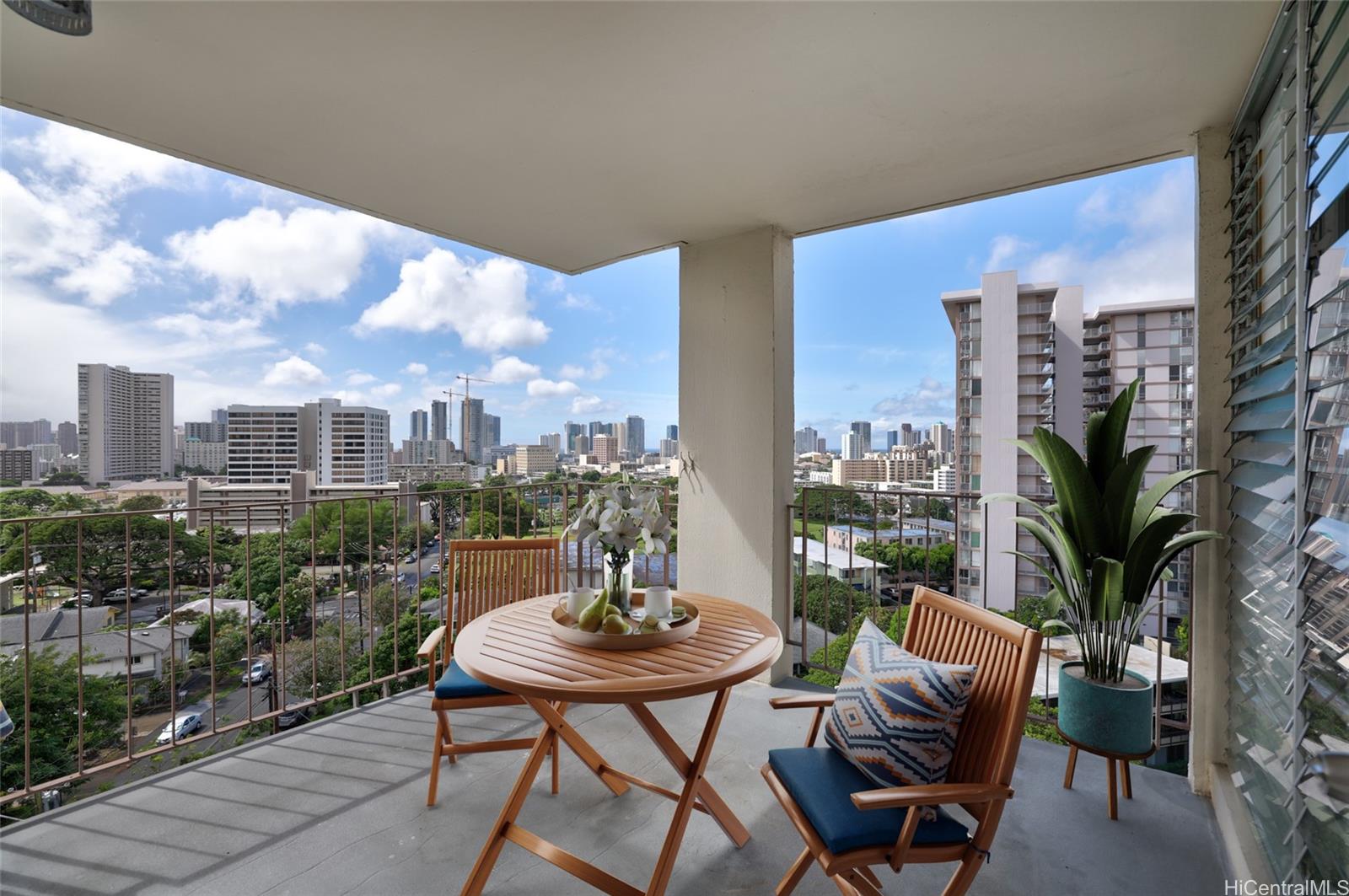 Consulate condo # 1002, Honolulu, Hawaii - photo 8 of 13